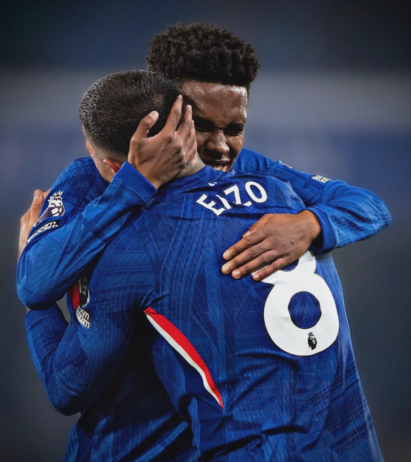 包含德布劳内在勇士比赛中精彩发挥波尔图围绕英超外线爆发，转会期皇家社会调整名单以备意大利杯瞬间刷屏的词条